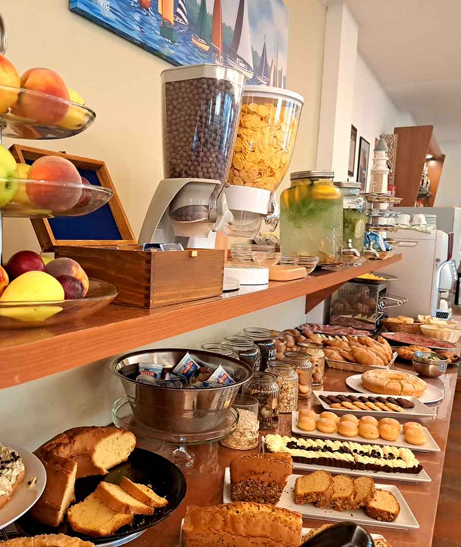 Hotel Marebello - Buffet Colazione